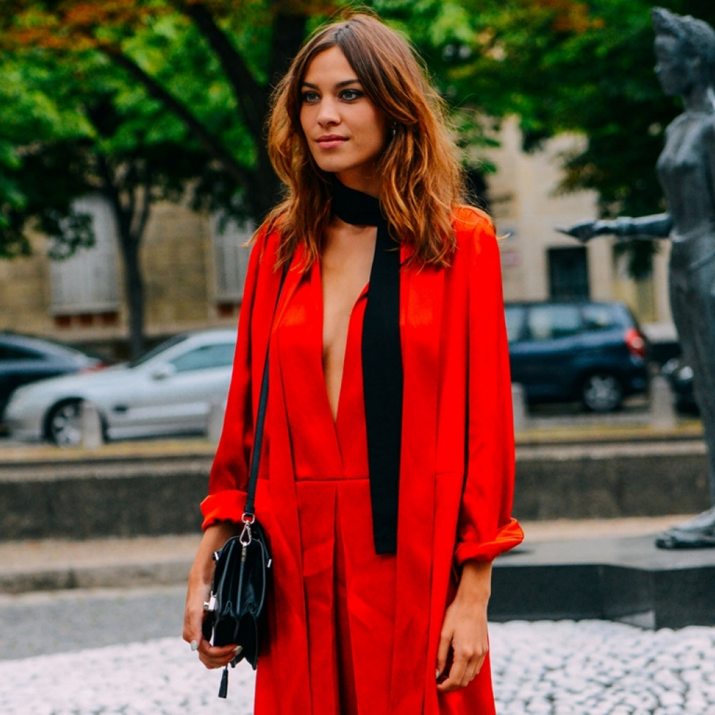 01-alexa-chung-skinny-scarf.jpg