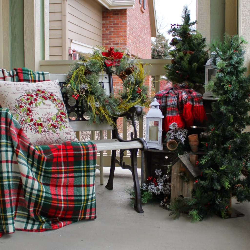 christmas-balcony-17.jpg