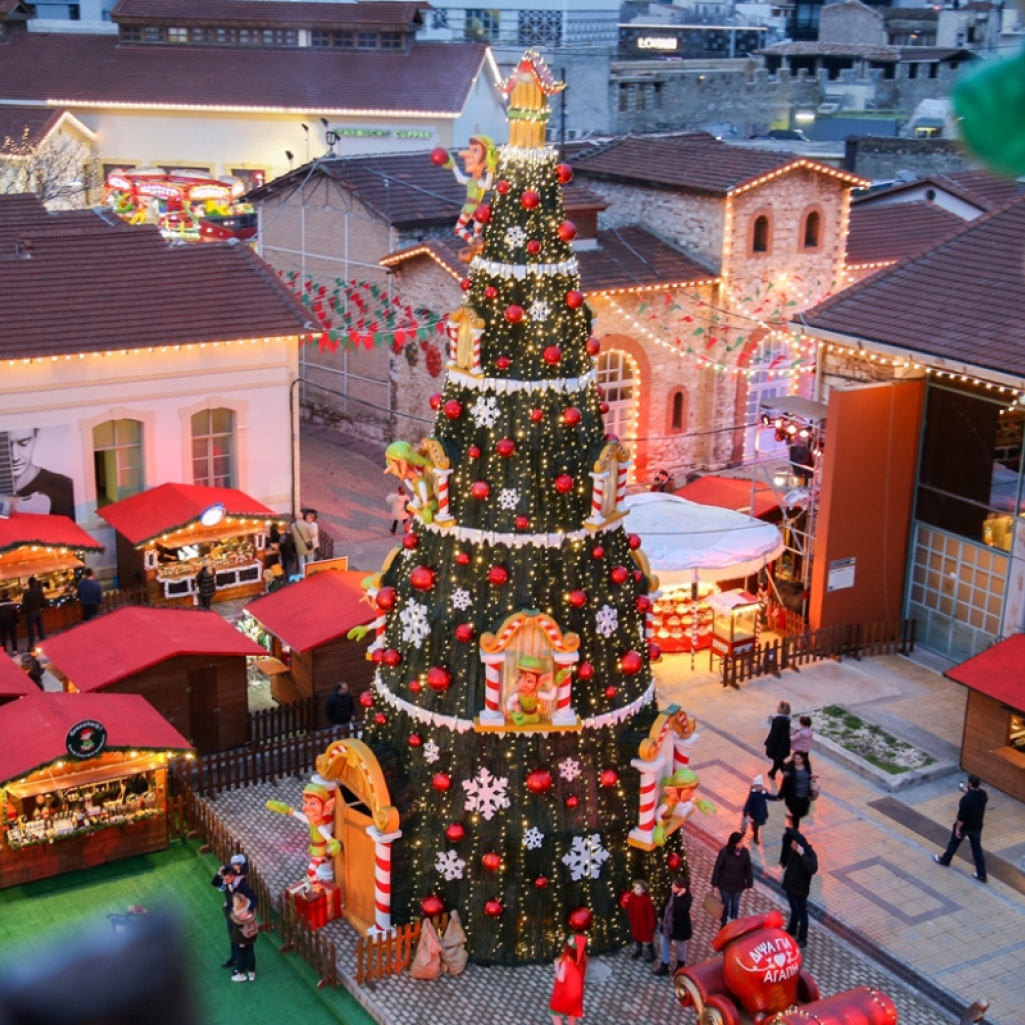 christmas-factory-egk-a.jpg