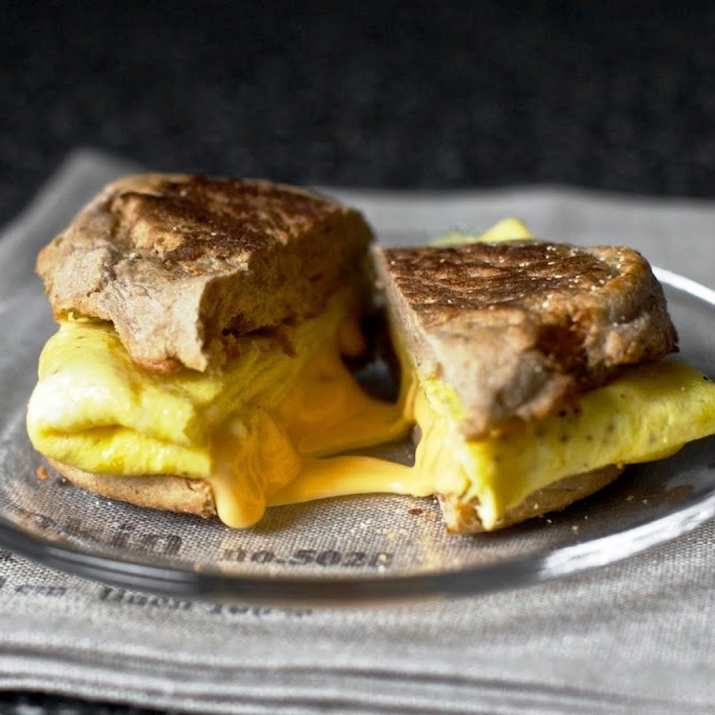 egg-and-cheese-2bsandwich-smitten-kitchen-2.jpg