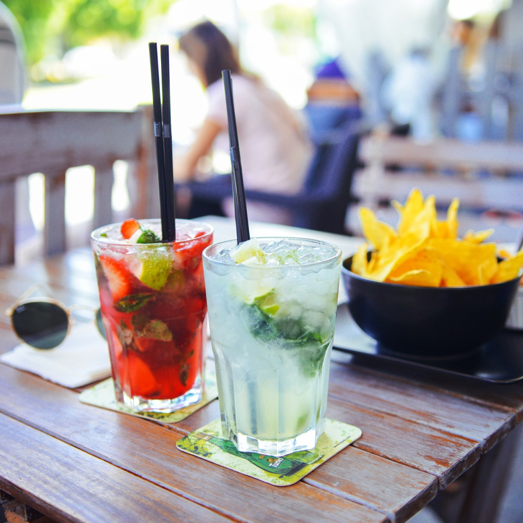 alcohol-bar-drinks-party.jpg