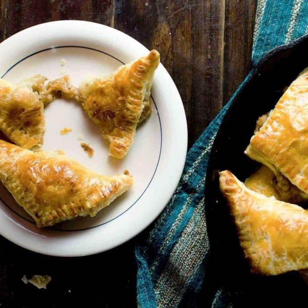mini-cheesy-french-onion-pies-the-flavor-bender-11-700x1057.jpg