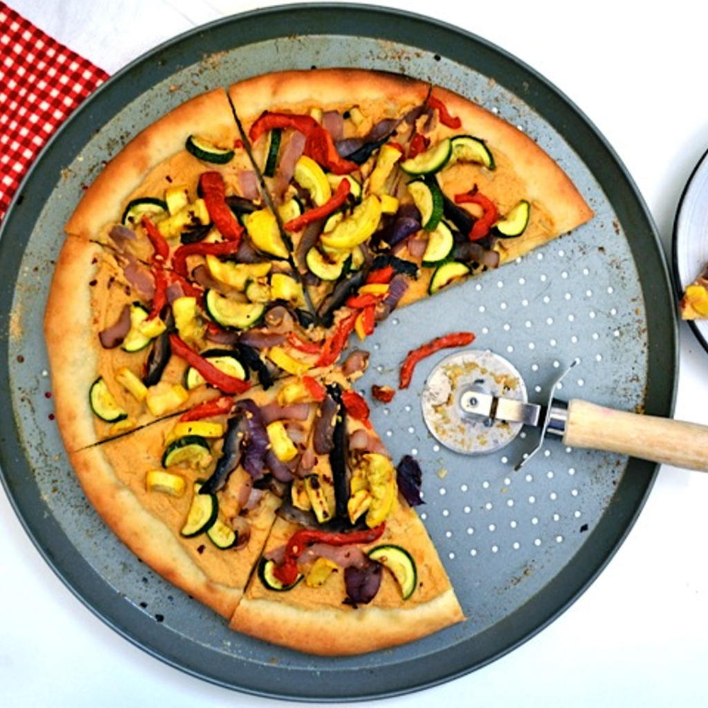 hummus-pizza-scene.jpg