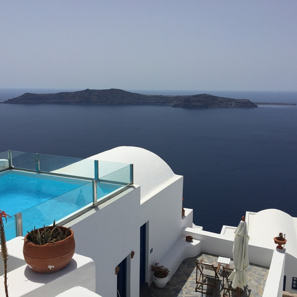 santorini-2090252-960-720.jpg