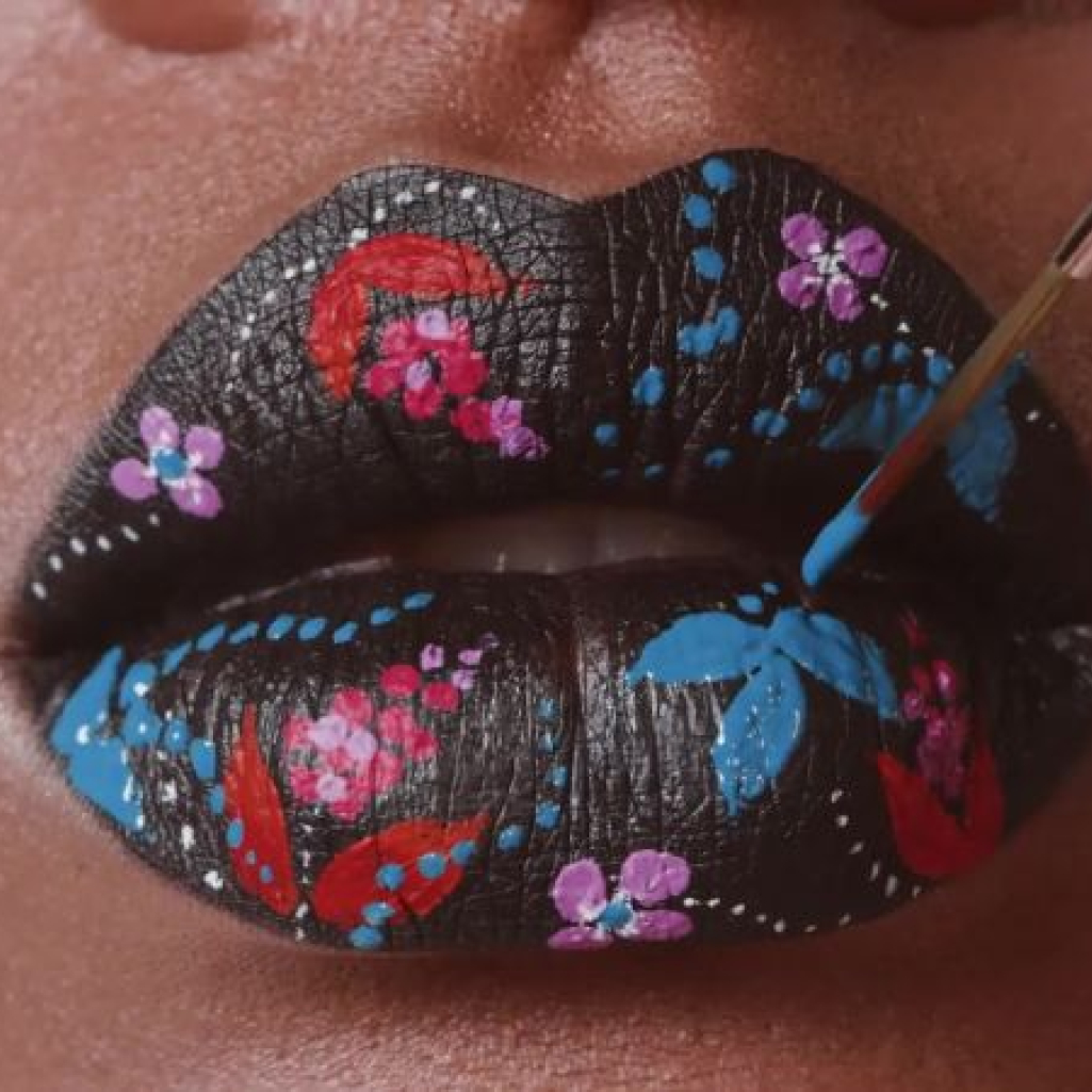 allure-dark-floral-lip-art-tutorial.jpg