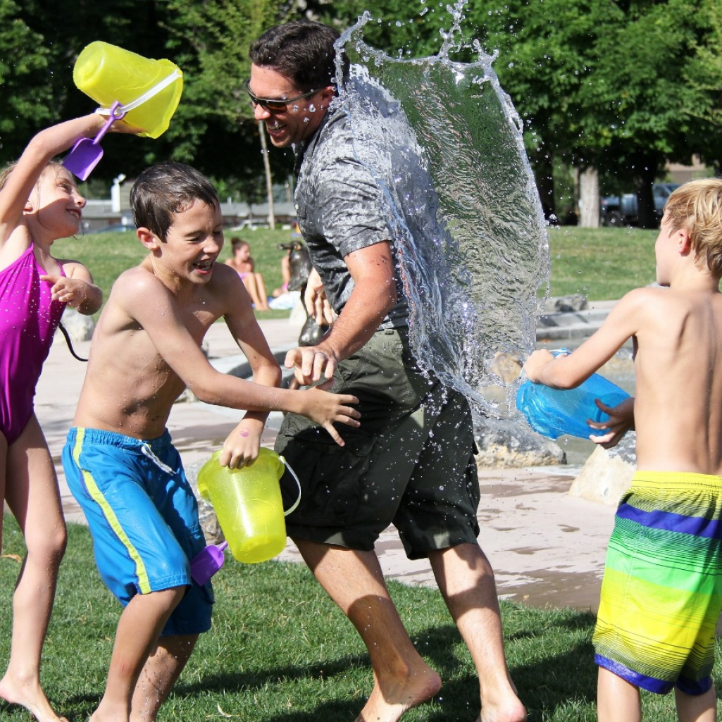 water-fight-children-water-play-51349.jpeg