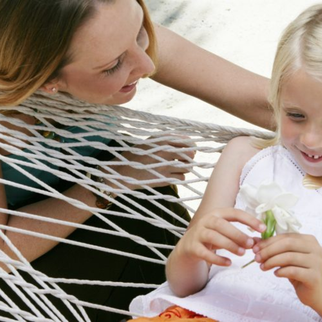 girl-mom-summer-960x500.jpg