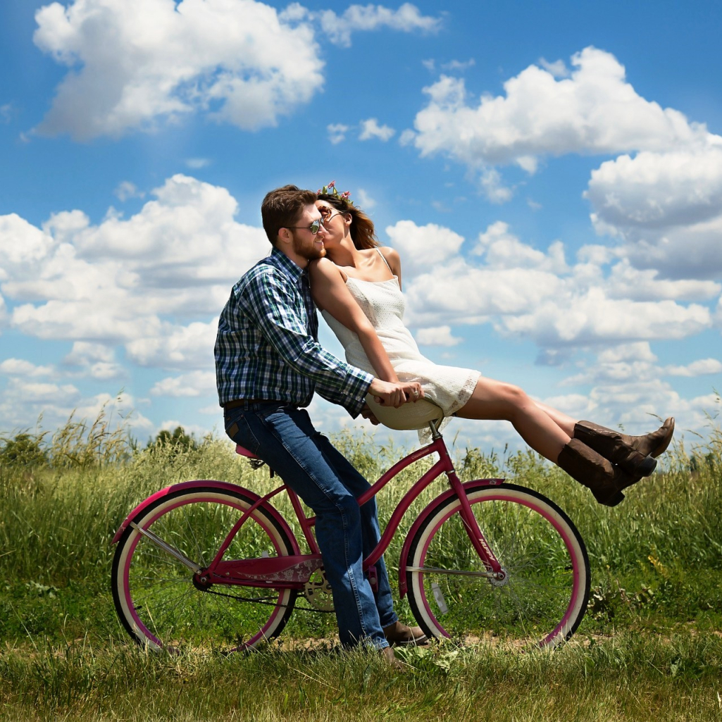 engagement-1718244-1920.jpg