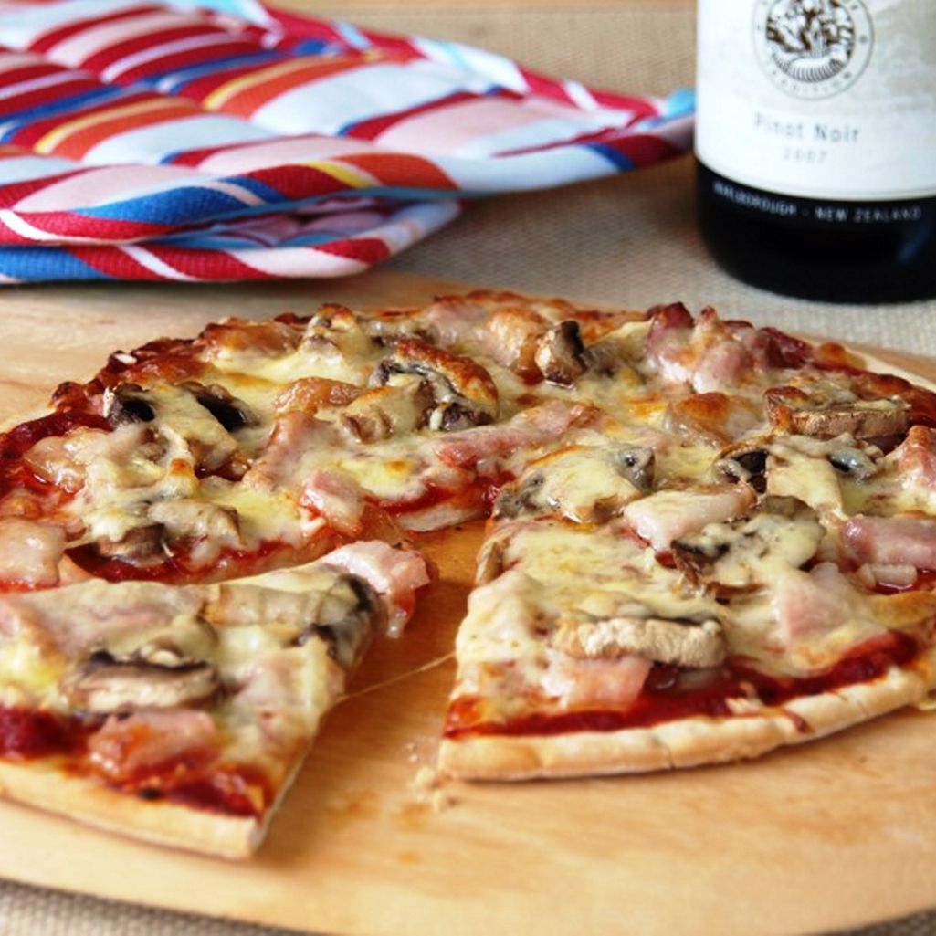 swedish-capricciosa-ham-cheese-and-mushroom-pizza.jpg