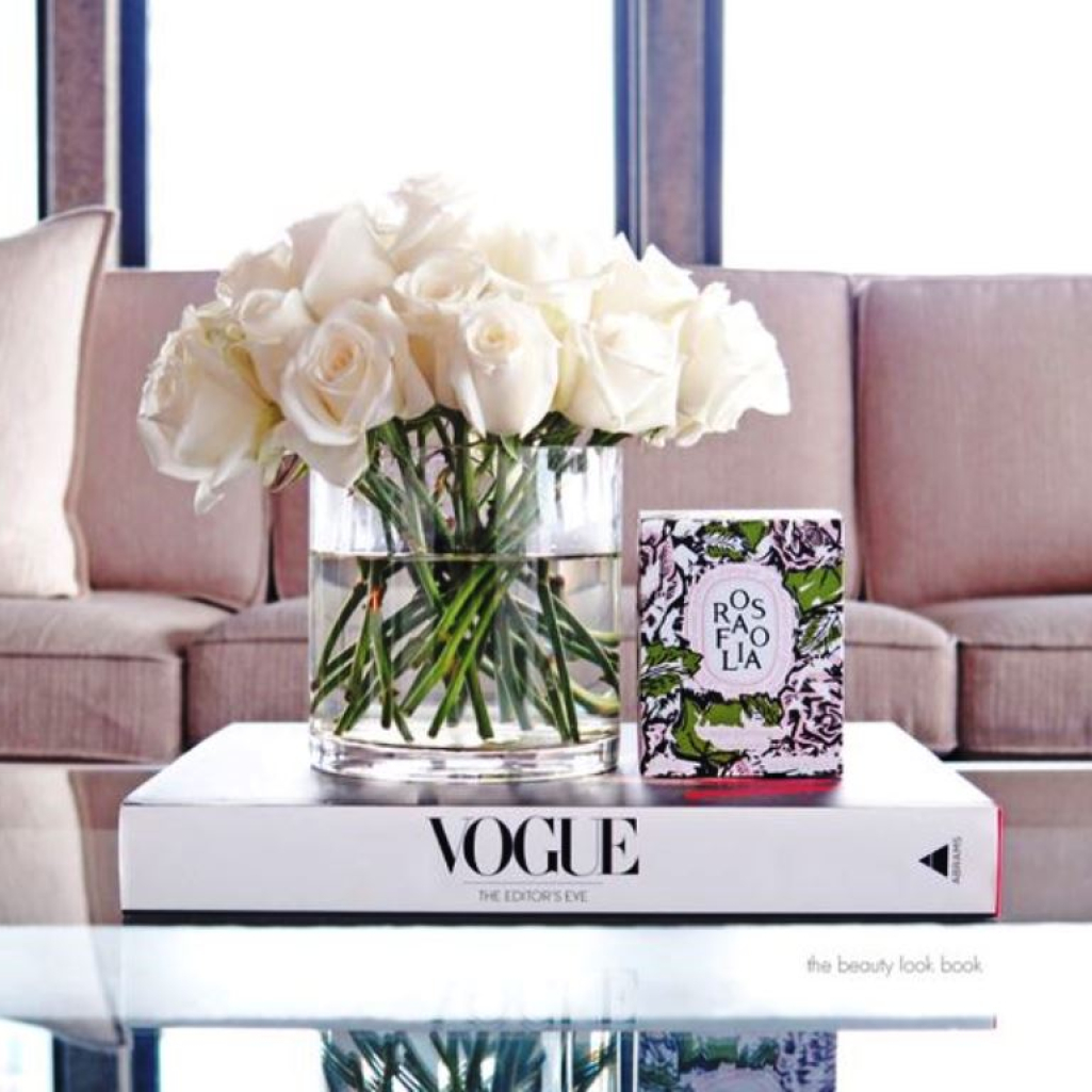 475ff209225bd062a11e3bd24f4b0fa3-look-books-white-flowers.jpg