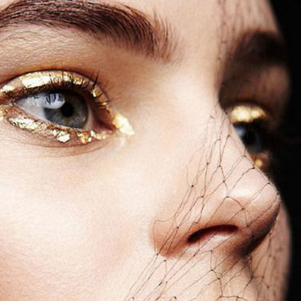 gold-eye-makeup.jpg