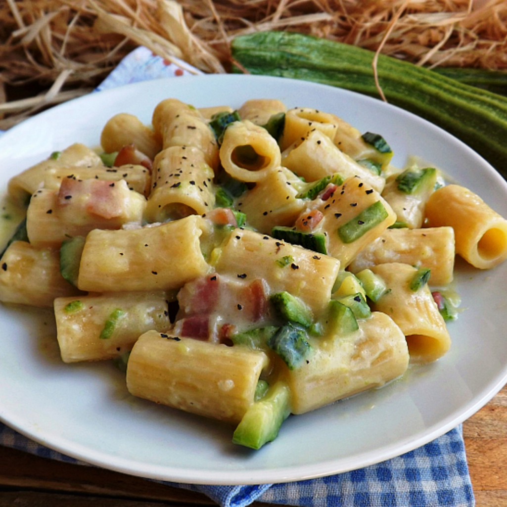 pasta-con-zucchine-e-pancetta-cremosa.jpg