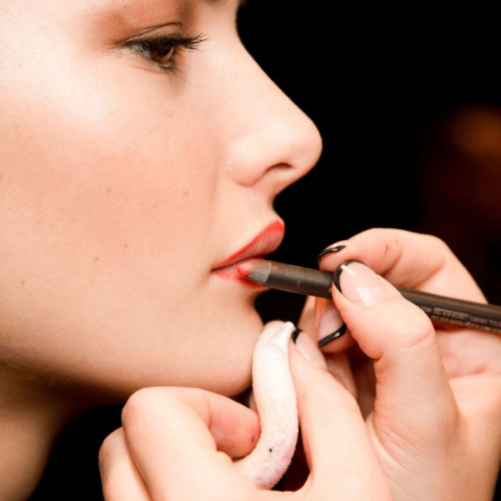 beauty-2015-03-10-makeup-tips-lipliner-main.jpg