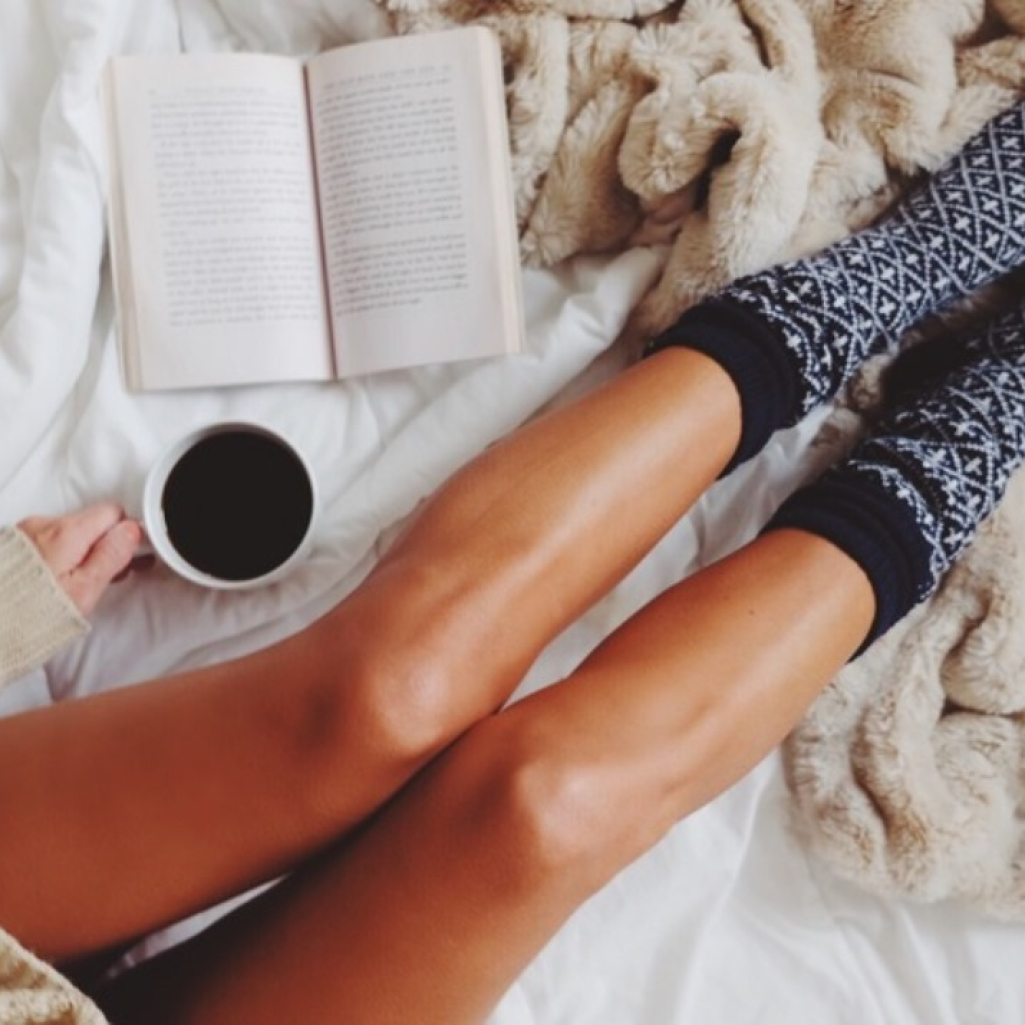 cozy-mornings-in-bed-by-the-blonde-vagabond.jpg