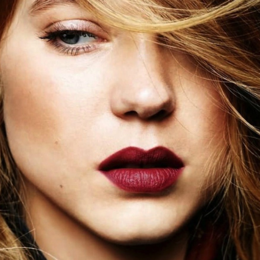 le-fashion-blog-lea-seydoux-burgundy-lips-lipstick-beauty-make-up-inspiration-via-elle-france-1.jpg