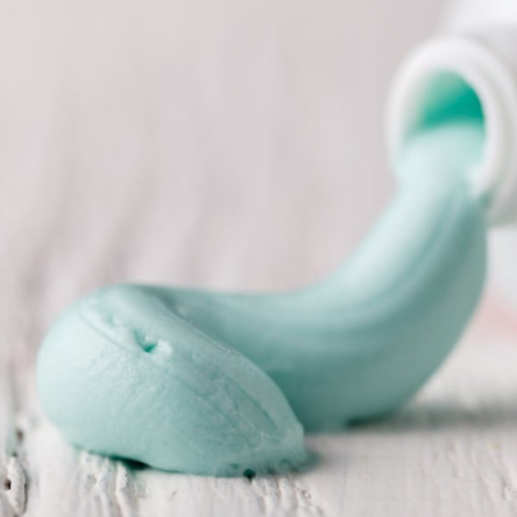 thehomeissue-toothpaste0-1024x585.jpg