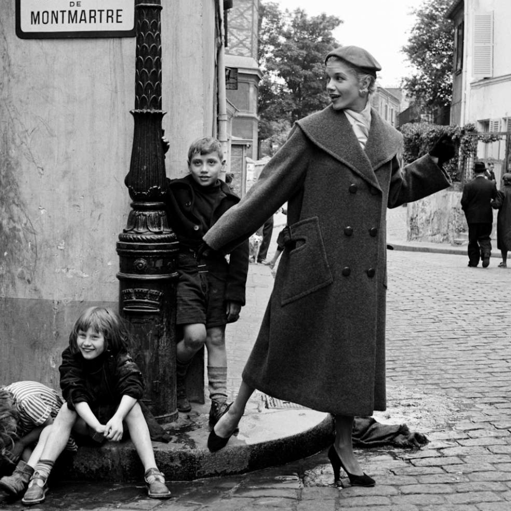 paris-p.a.p-montmarte-1960-kids-on-curbstonev1_crop.jpg