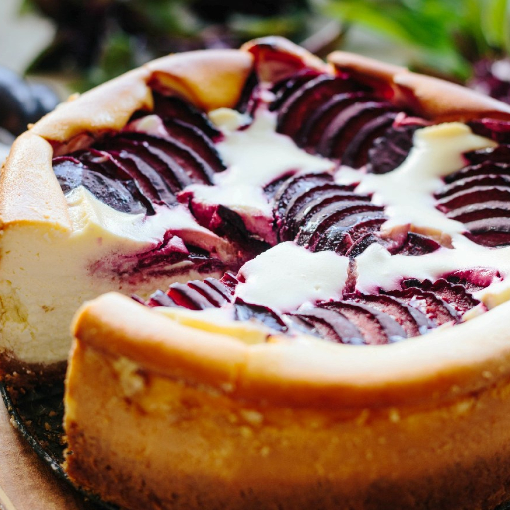 ricotta-cheesecake-with-plums-4.jpg