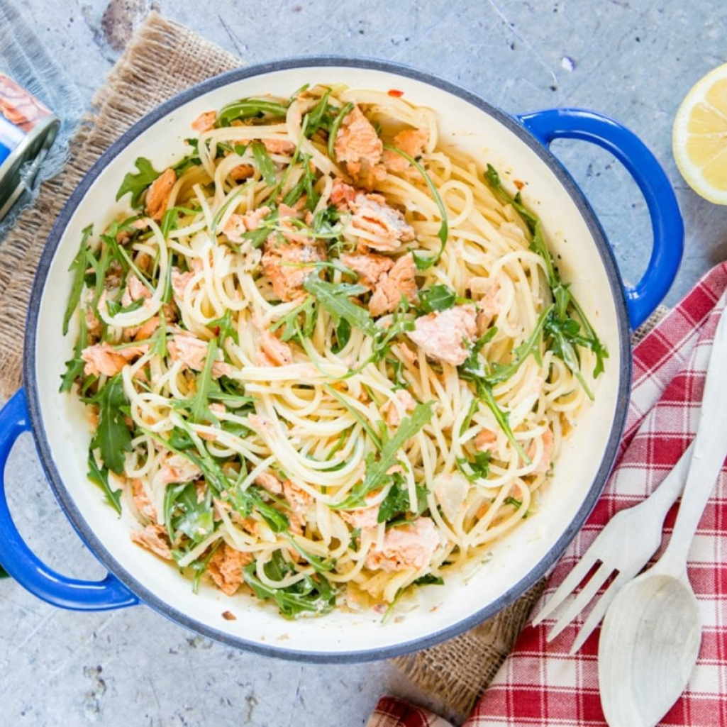 10-minute-creamy-salmon-pasta-25.jpg