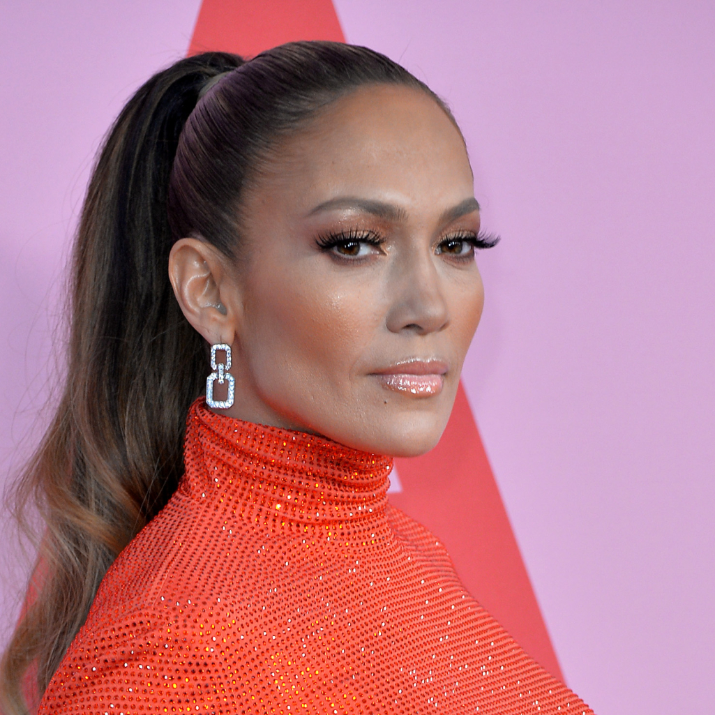 H Jennifer Lopez γιόρτασε τα 50ά γενέθλιά της με το πιο λαμπερό πάρτι