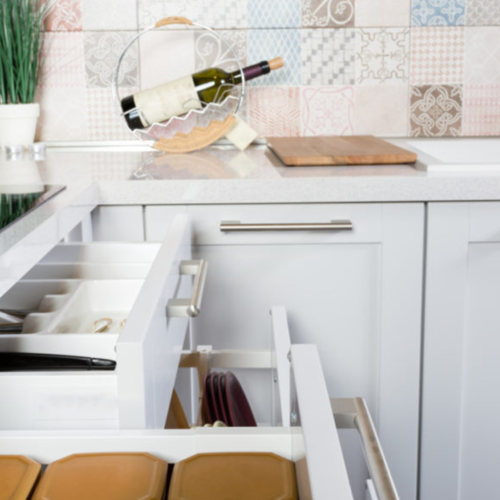 thehomeissue_kitchendrawers0-1024x585.jpg