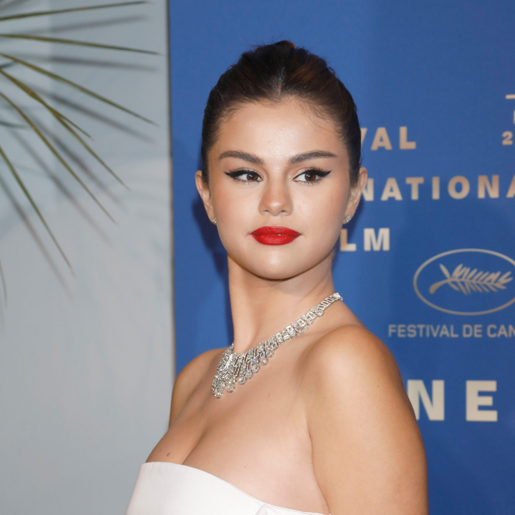 Η Selena Gomez έκανε το manicure που μας χαρίζει έμπνευση για το φθινόπωρο