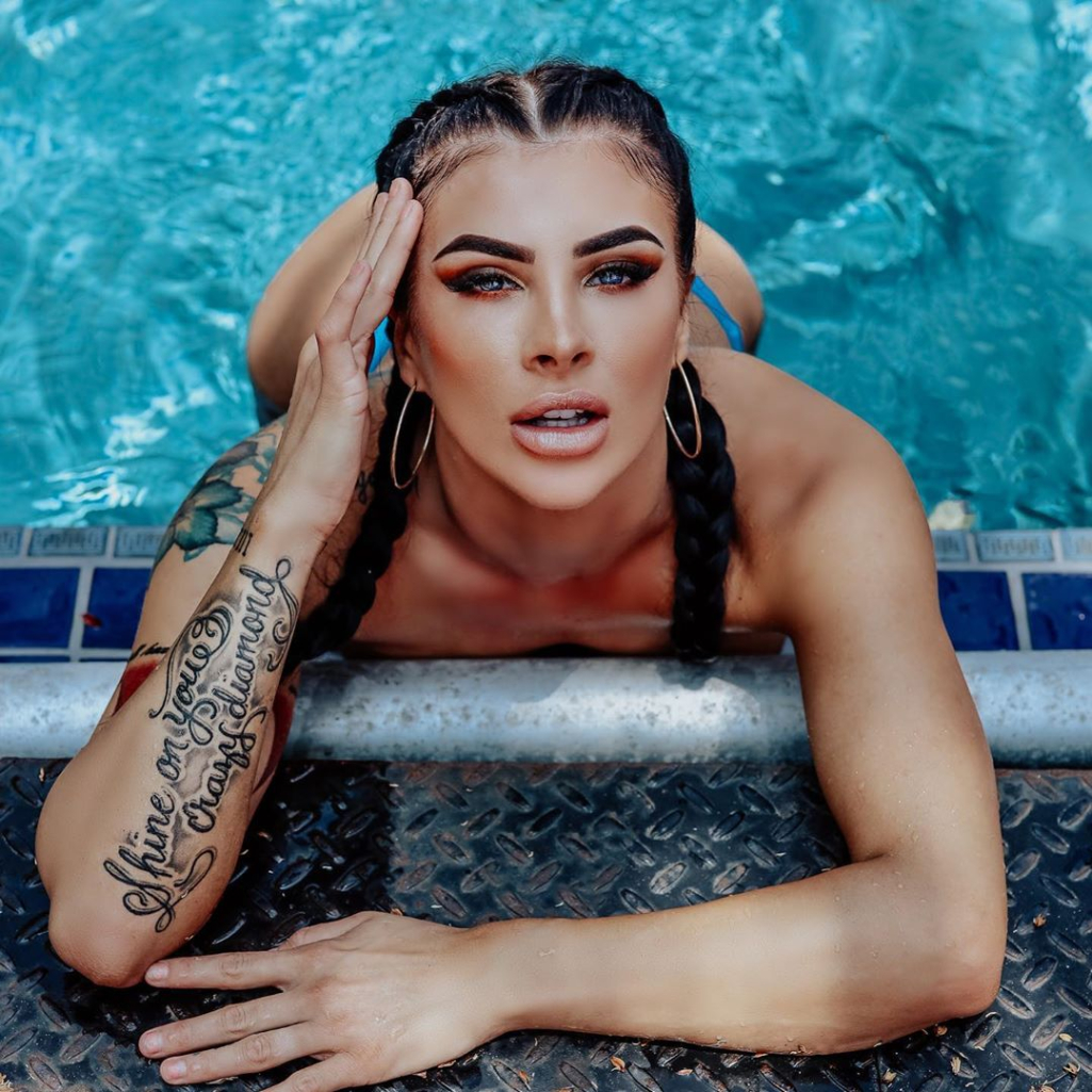 Η Skylar Walling σε ταξιδεύει στον όγδοο ουρανό