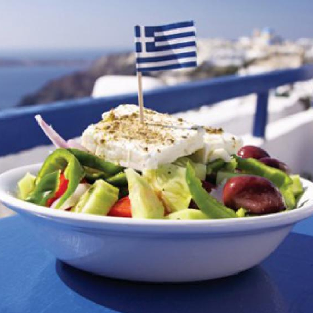 Η FAZ «υμνεί» την ελληνική χωριάτικη σαλάτα