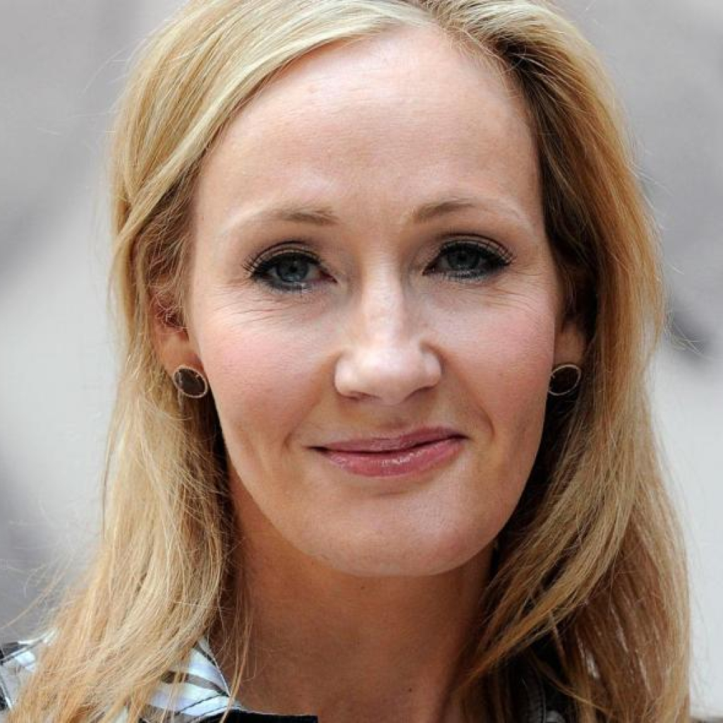 H J.K. Rowling προσφέρει 24,9 εκατ. δολάρια στις έρευνες για τη σκλήρυνση κατά πλάκας