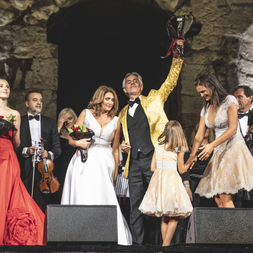 Veronica και Virginia Bocelli: η σύζυγος και η κόρη του διάσημου τενόρου στην Αθήνα με Celia Kritharioti