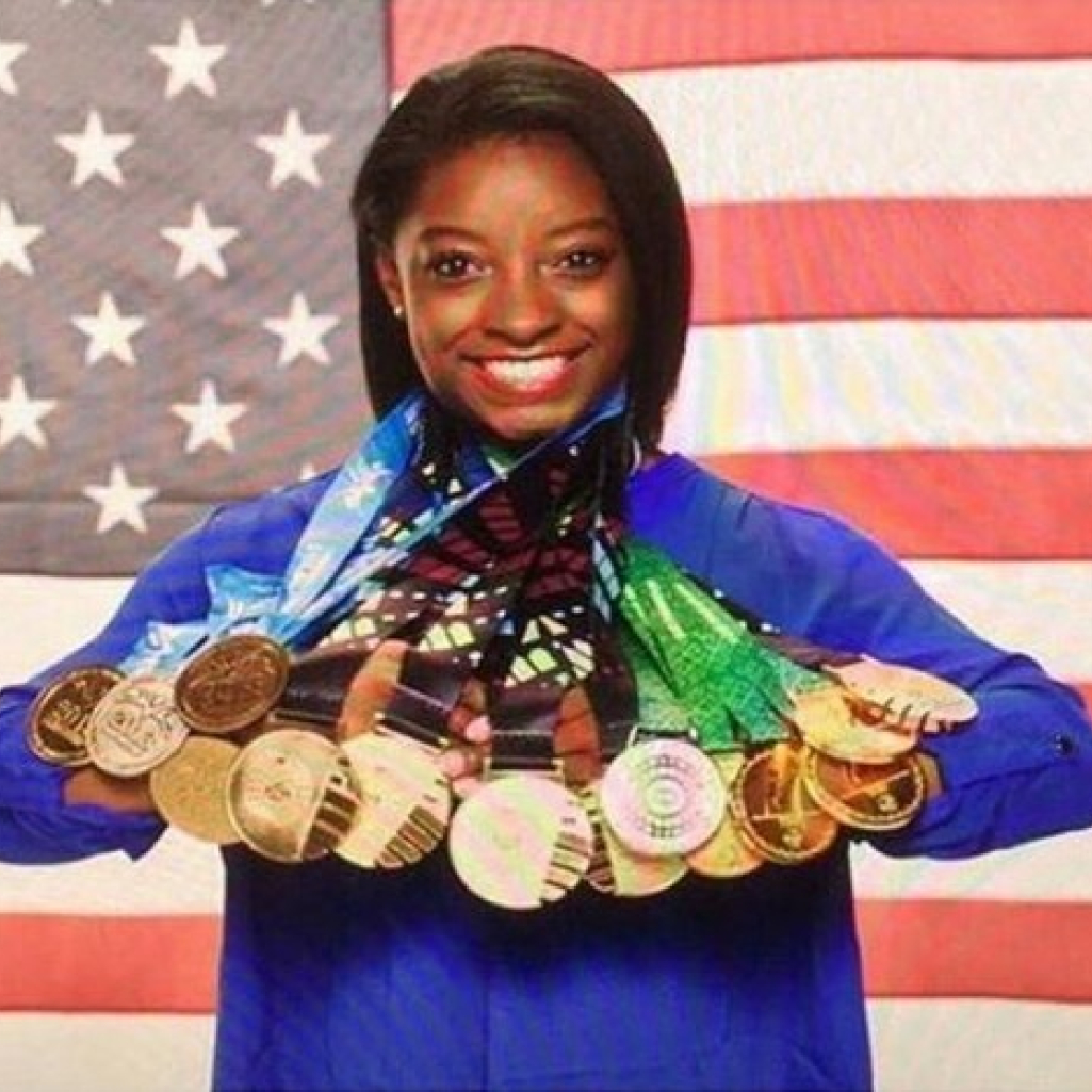 Simone Biles: Η αθλήτρια με τα περισσότερα μετάλλια στην παγκόσμια ενόργανη γυμναστική