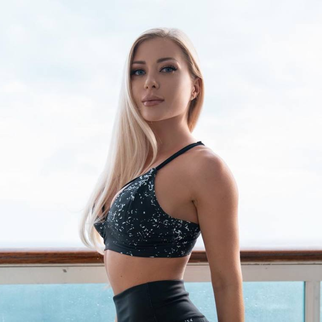Elena Romanova: Το γνωστό μοντέλο του Playboy έρχεται με φόρα από την Ουκρανία