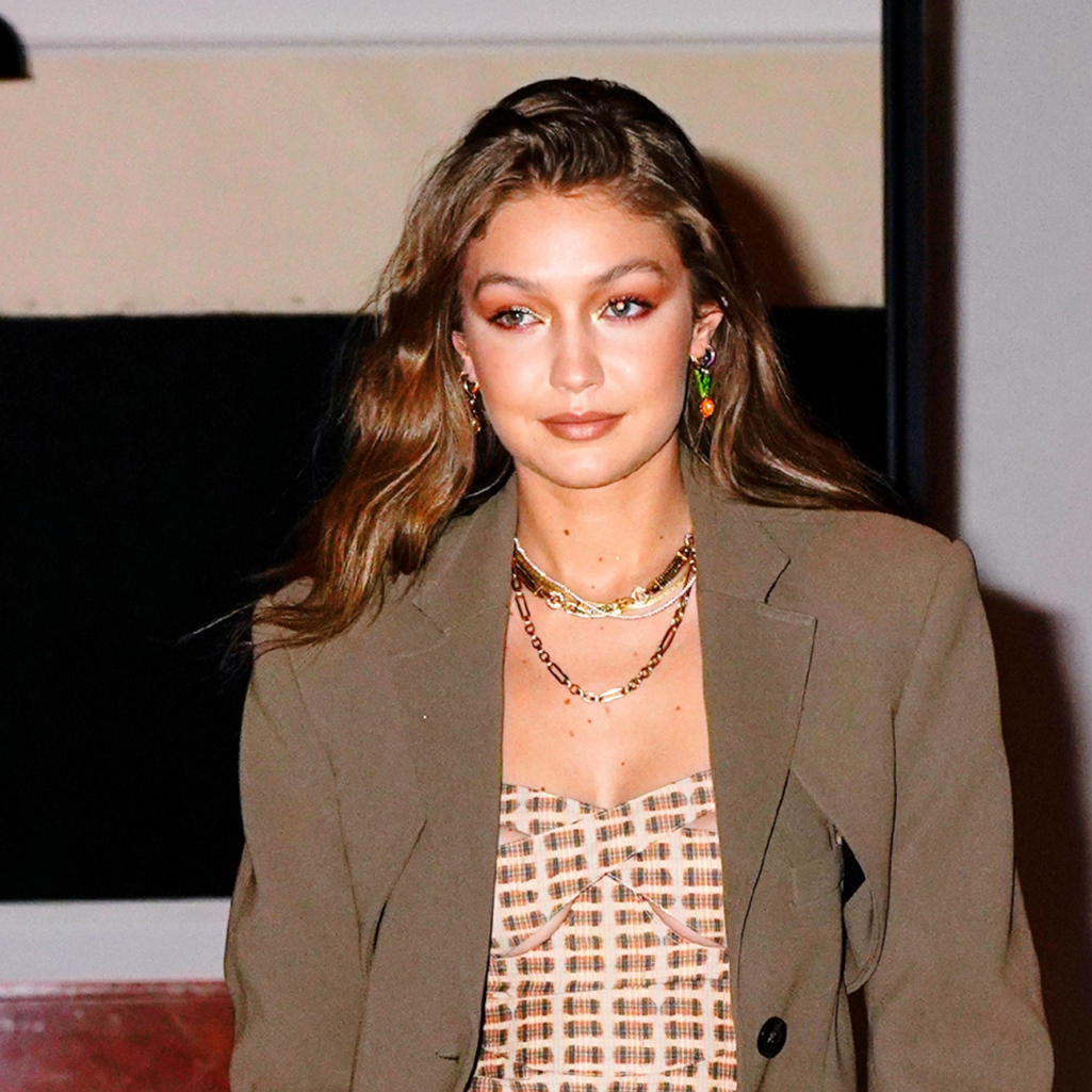 Ο κρυφός Instagram λογαριασμός της Gigi Hadid αποκαλύφθηκε: Tα ξέφρενα party, οι τολμηρές πόζες και οι χειρονομίες