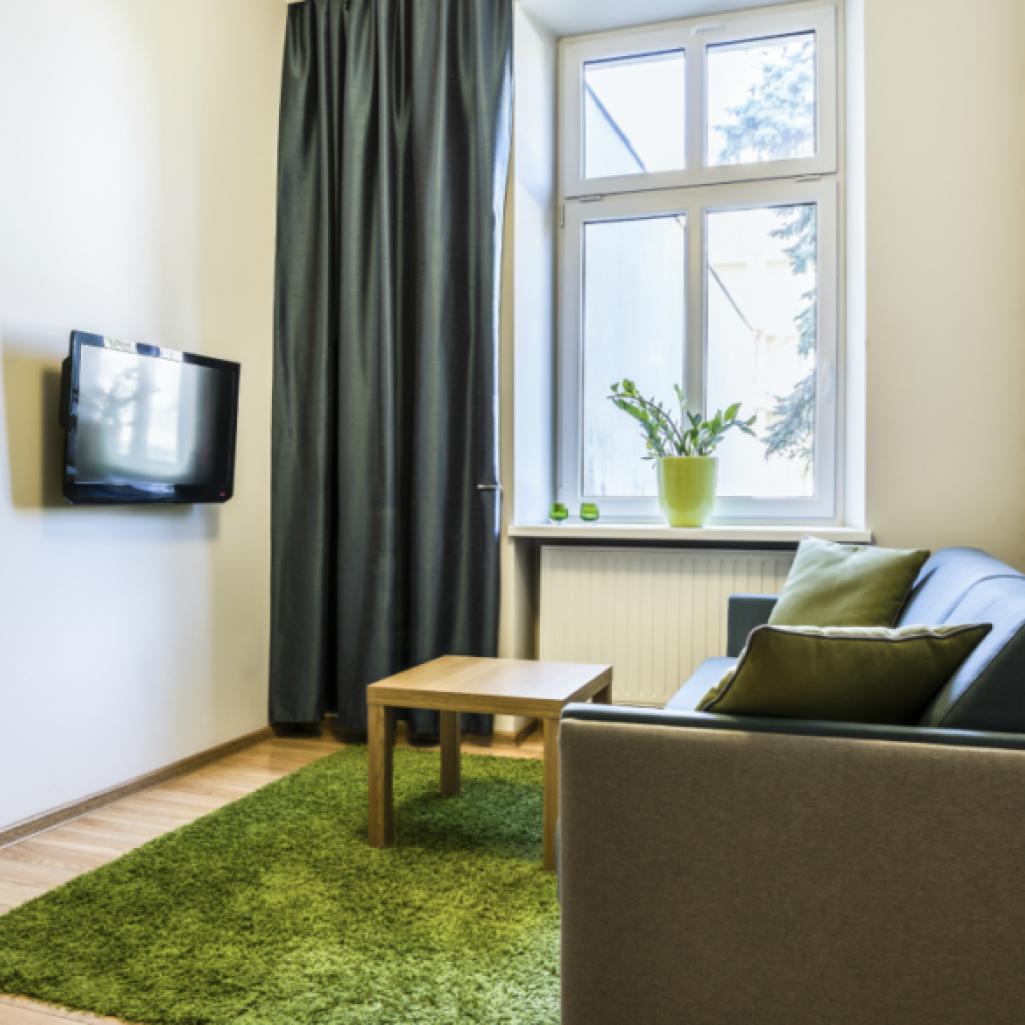 Δείτε πως μπορείτε να αλλάξετε το μικροσκοπικό σας διαμέρισμα με ένα μόνο υλικό