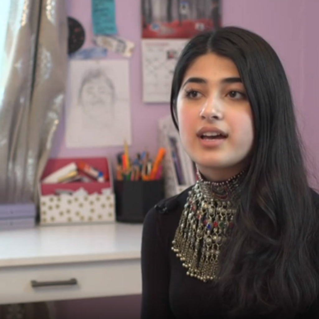 Πώς μια 17χρονη Αμερικανίδα έκανε «άνω κάτω» το TikTok 