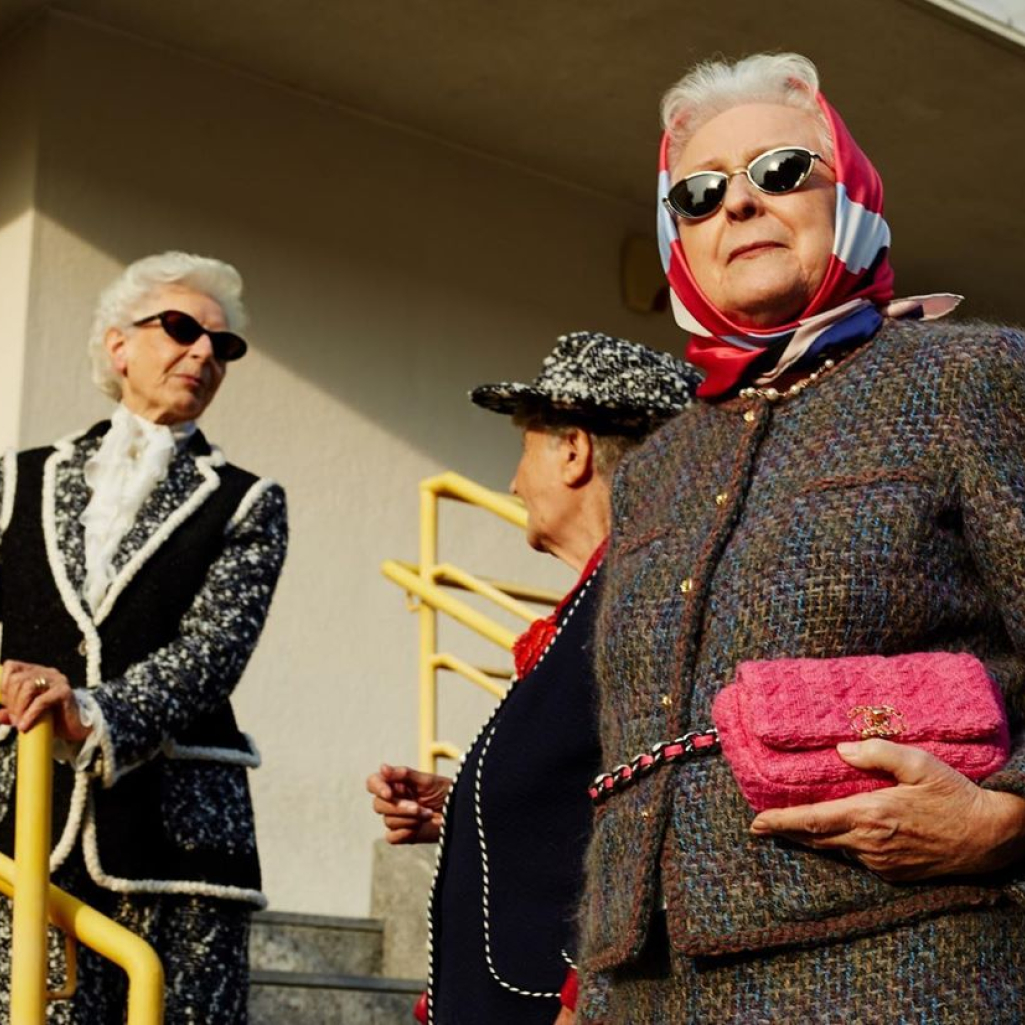 5 φοβερές Iταλίδες γιαγιάδες ποζάρουν φορώντας από πάνω μέχρι κάτω Chanel και το Ίντερνετ τις αποθεώνει