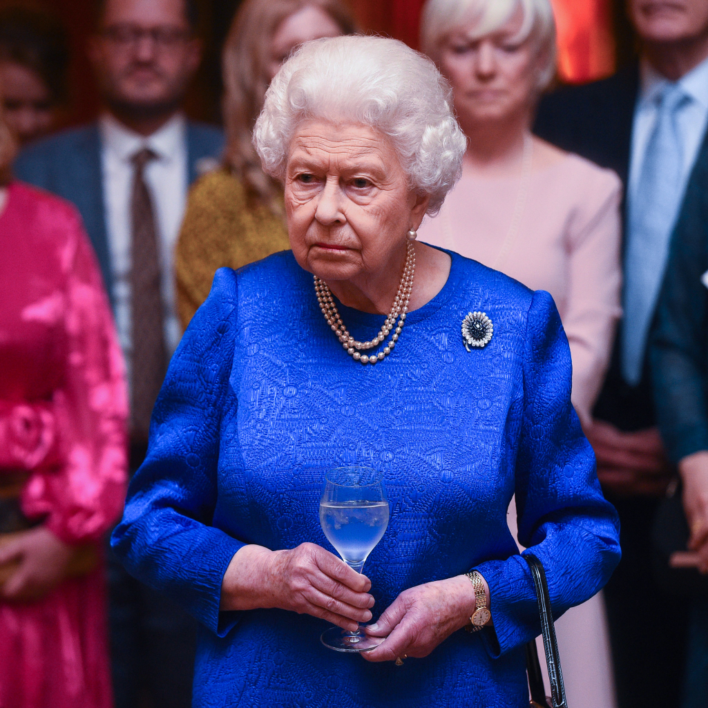 Ασταμάτητη βασίλισσα Elizabeth: Στα 93 κάνει ιππασία και βάζει σε όλους τα γυαλιά