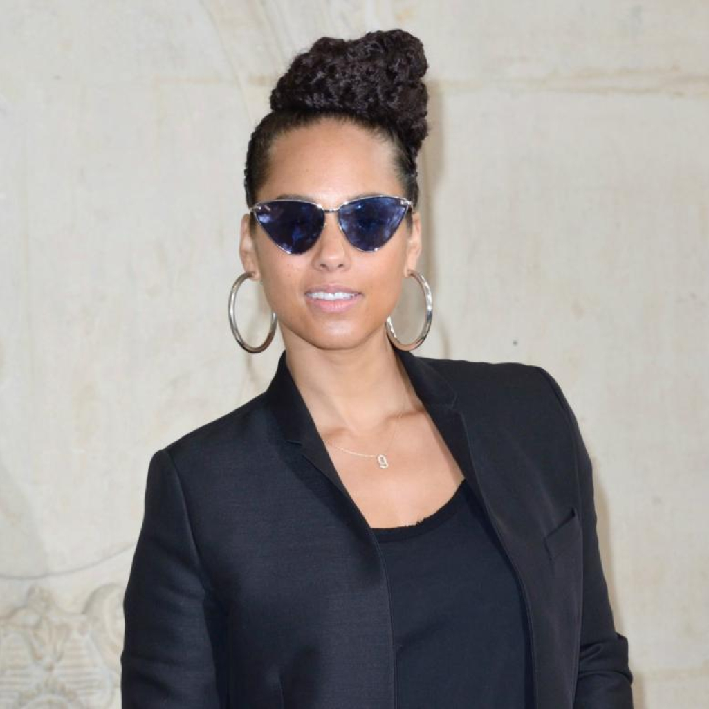 Η Alicia Keys έδωσε την καλύτερη απάντηση για τα βαμμένα νύχια του γιου της
