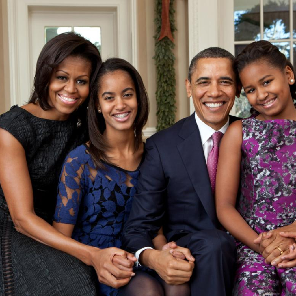 Σπάνια οικογενειακή φωτογραφία αναρτά η Michelle Obama θέλοντας να ευχηθεί για την Ημέρα των Ευχαριστιών