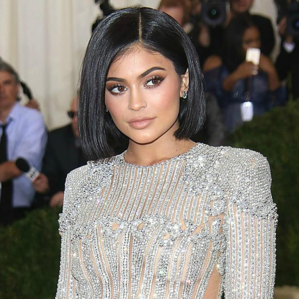 Γιατί τα τελευταία Instagram stories της Kylie Jenner έχουν εξοργίσει τους πιστούς fans της 