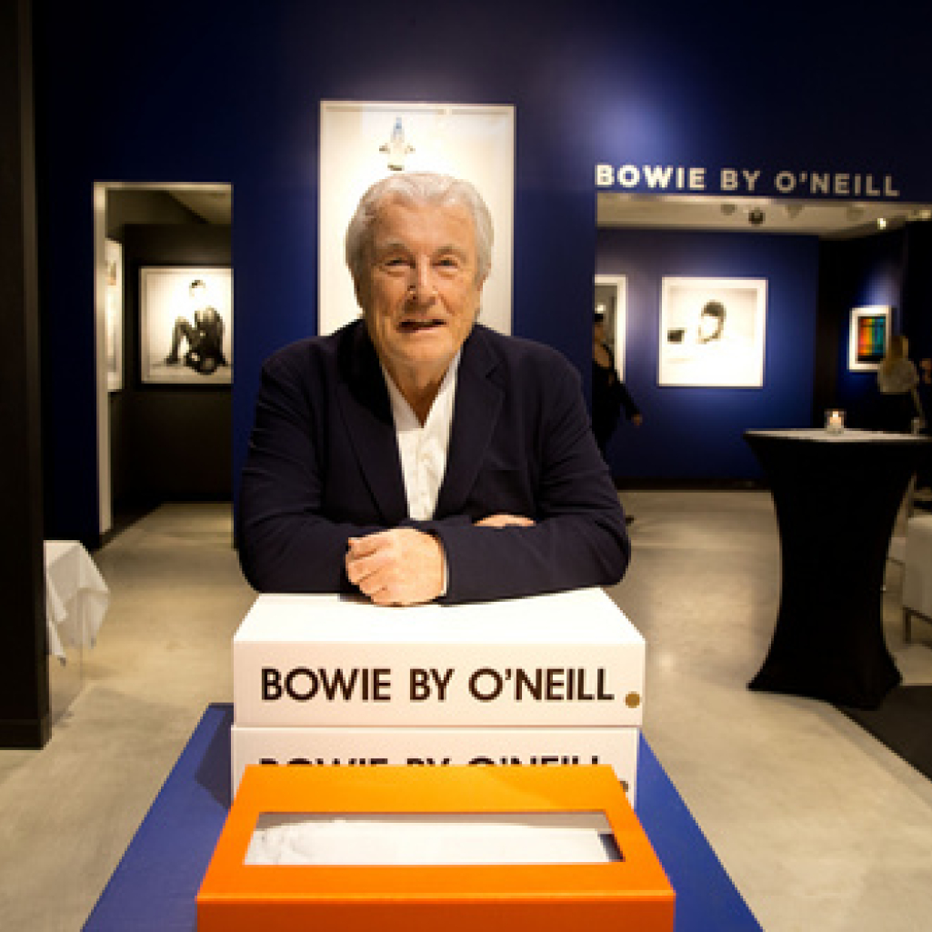 Έφυγε από τη ζωή ο Terry O’Neill: Ο σπουδαίος φωτογράφος που άφησε το στίγμα του τη δεκαετία του 1960