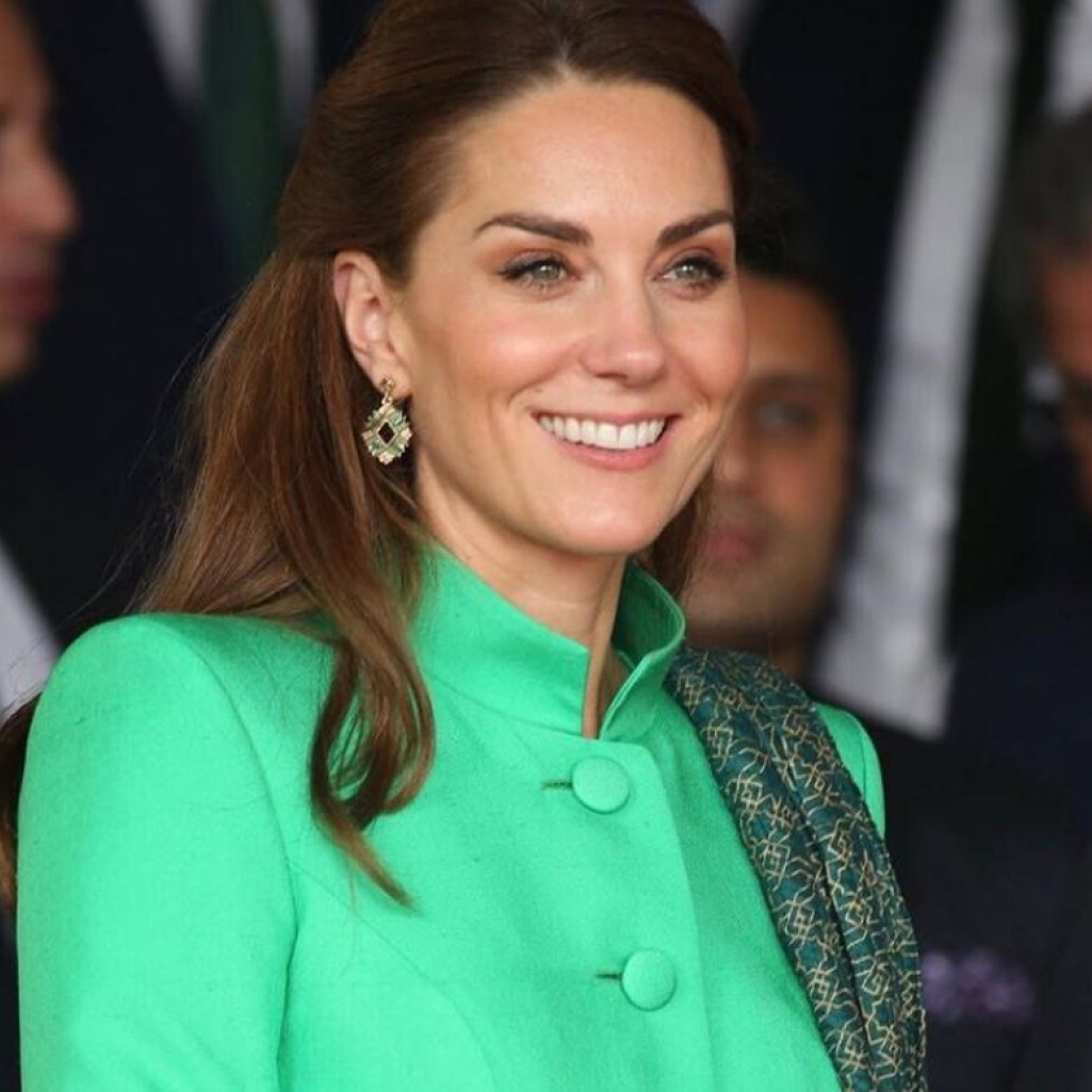 Η Kate Middleton τράβηξε την πιο γλυκιά οικογενειακή φωτογραφία για να ευχηθεί στο Instagram
