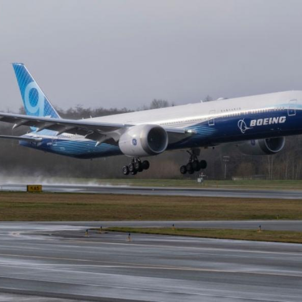 Ξεκίνησε το παρθενικό του ταξίδι το νέο Boeing «γίγας»