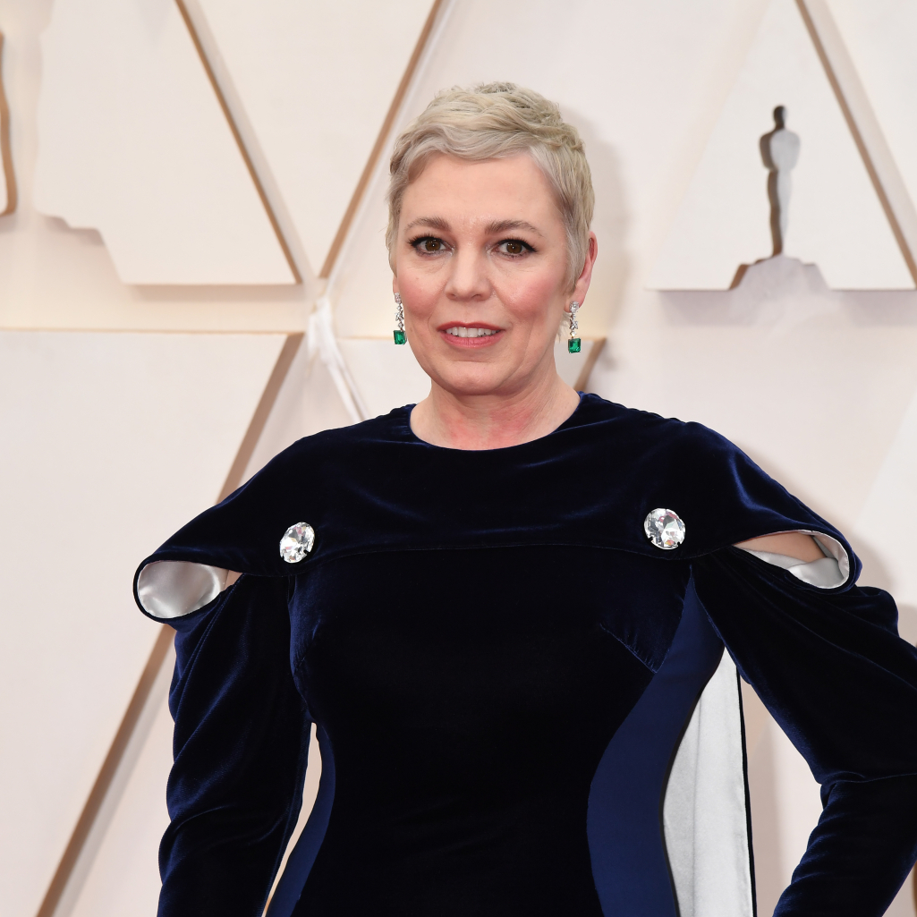 Η Olivia Colman με ανανεωμένο hairlook στα Oscars, ξεφεύγει από τα standards της
