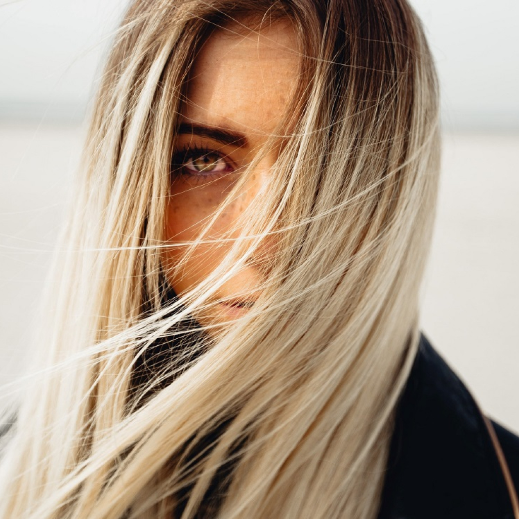 Το θαυματουργό αργκανέλαιο: 3 προϊόντα για τα μαλλιά που θα λατρέψεις