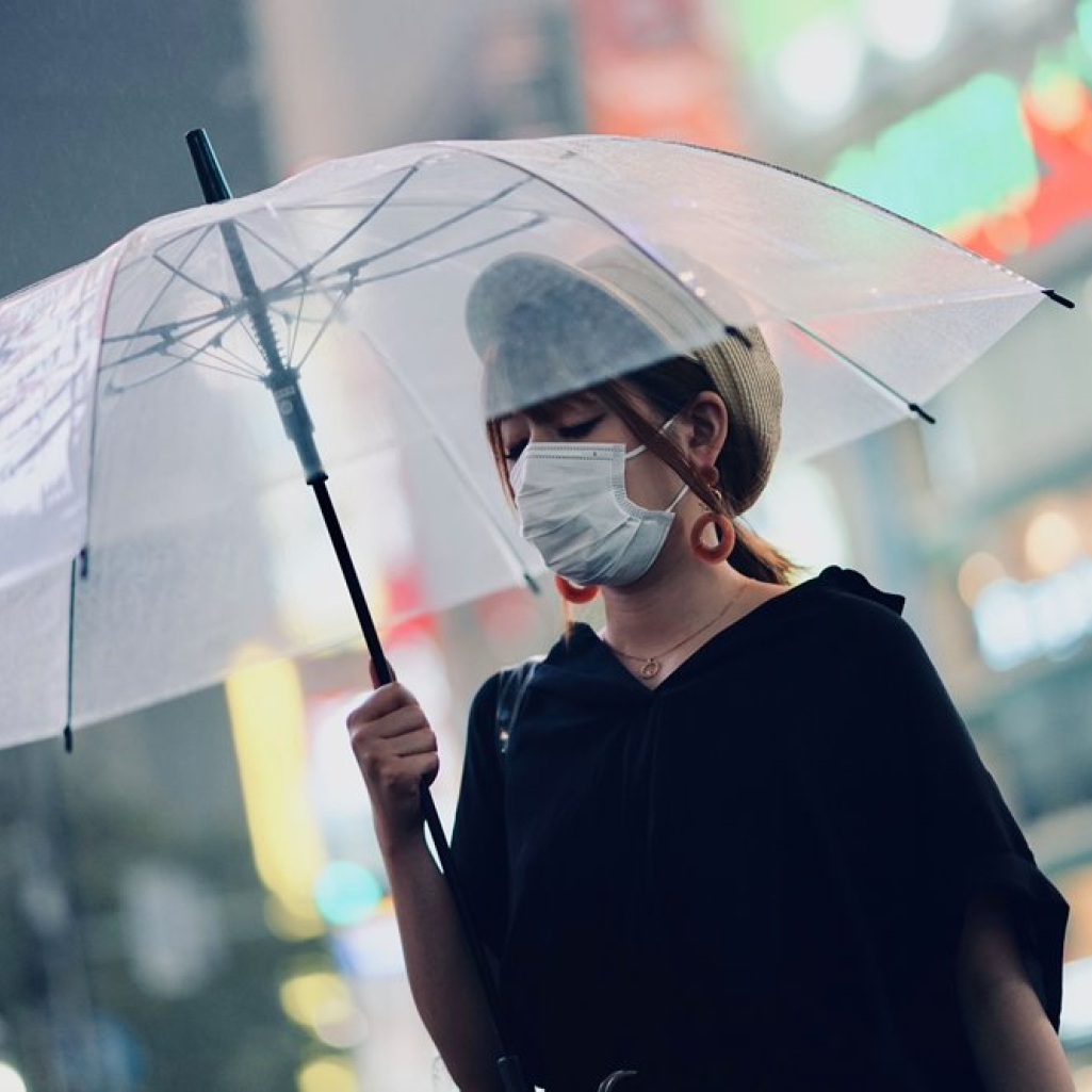 Πόσο μας προστατεύει η χειρουργική μάσκα από τη μετάδοση των ιών