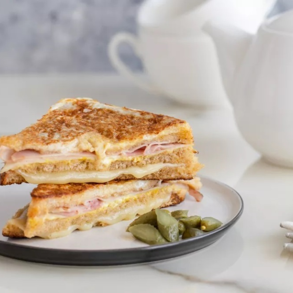 Σήμερα φτιάχνουμε το πιο νόστιμο σάντουιτς του κόσμου: Σάντουιτς Monte Cristo
