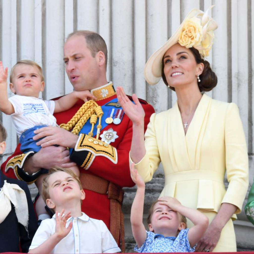 Ο πρίγκιπας Louis έγινε 2 και το γιόρτασε με χρώματα και ουράνια τόξα