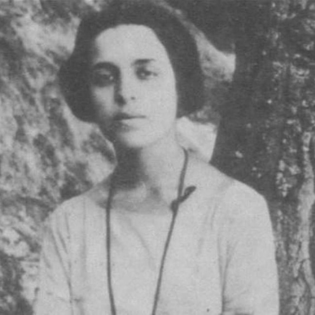 Μαρία Πολυδούρη: Η ποιήτρια που έζησε τον έρωτα φευγαλέα μέσα από τη μορφή του Κώστα Καρυωτάκη