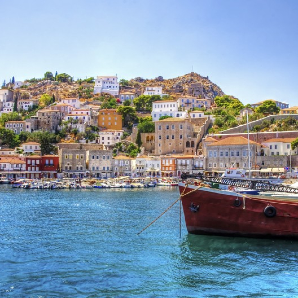 Ο Guardian αποθεώνει την Ύδρα: «Το ελληνικό νησί για ονειροπόλους»